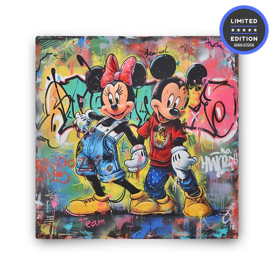 "DREAM TEAM MICKEY"