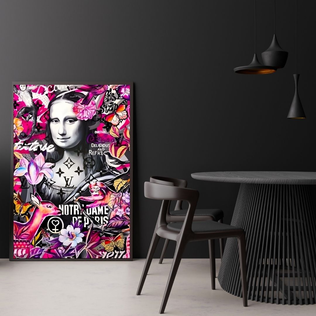 "THE BEAUTY MONA"