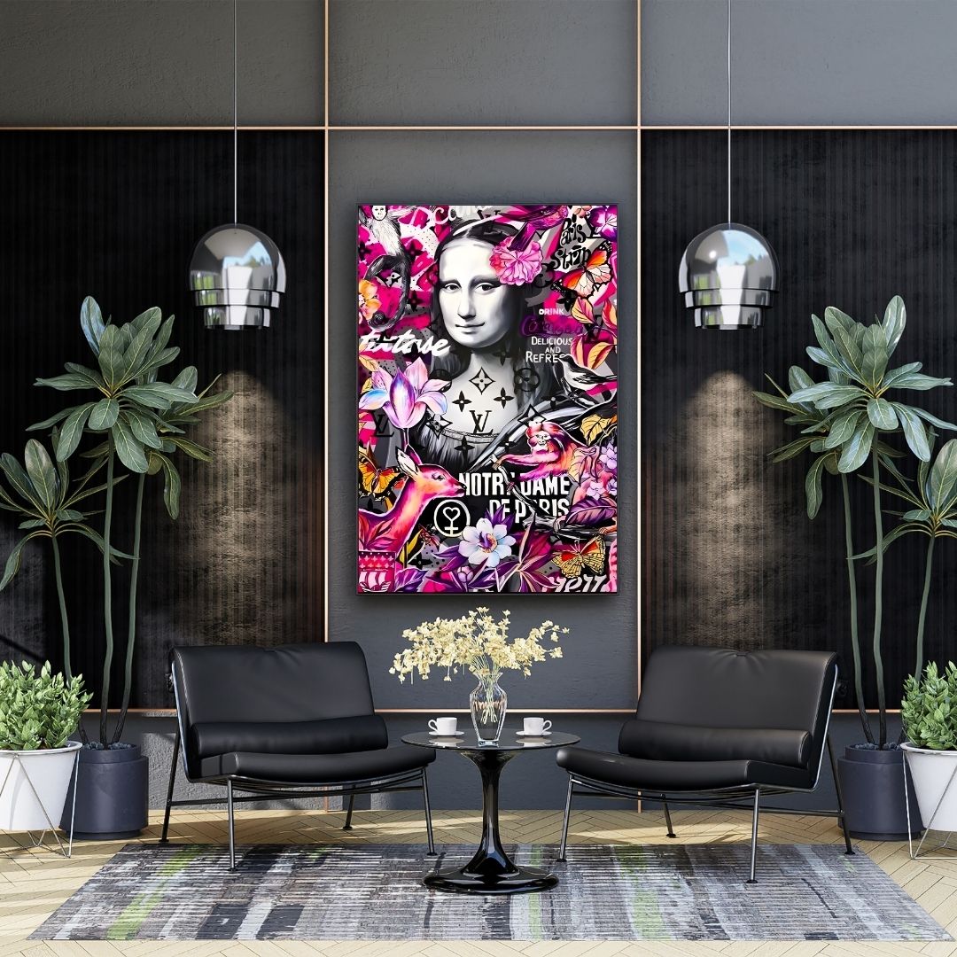 "THE BEAUTY MONA"