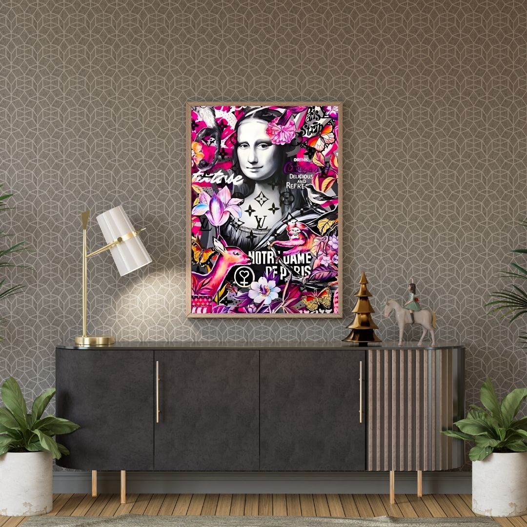 "THE BEAUTY MONA"