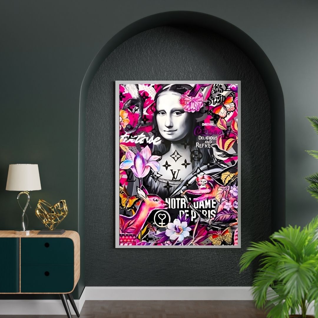 "THE BEAUTY MONA"
