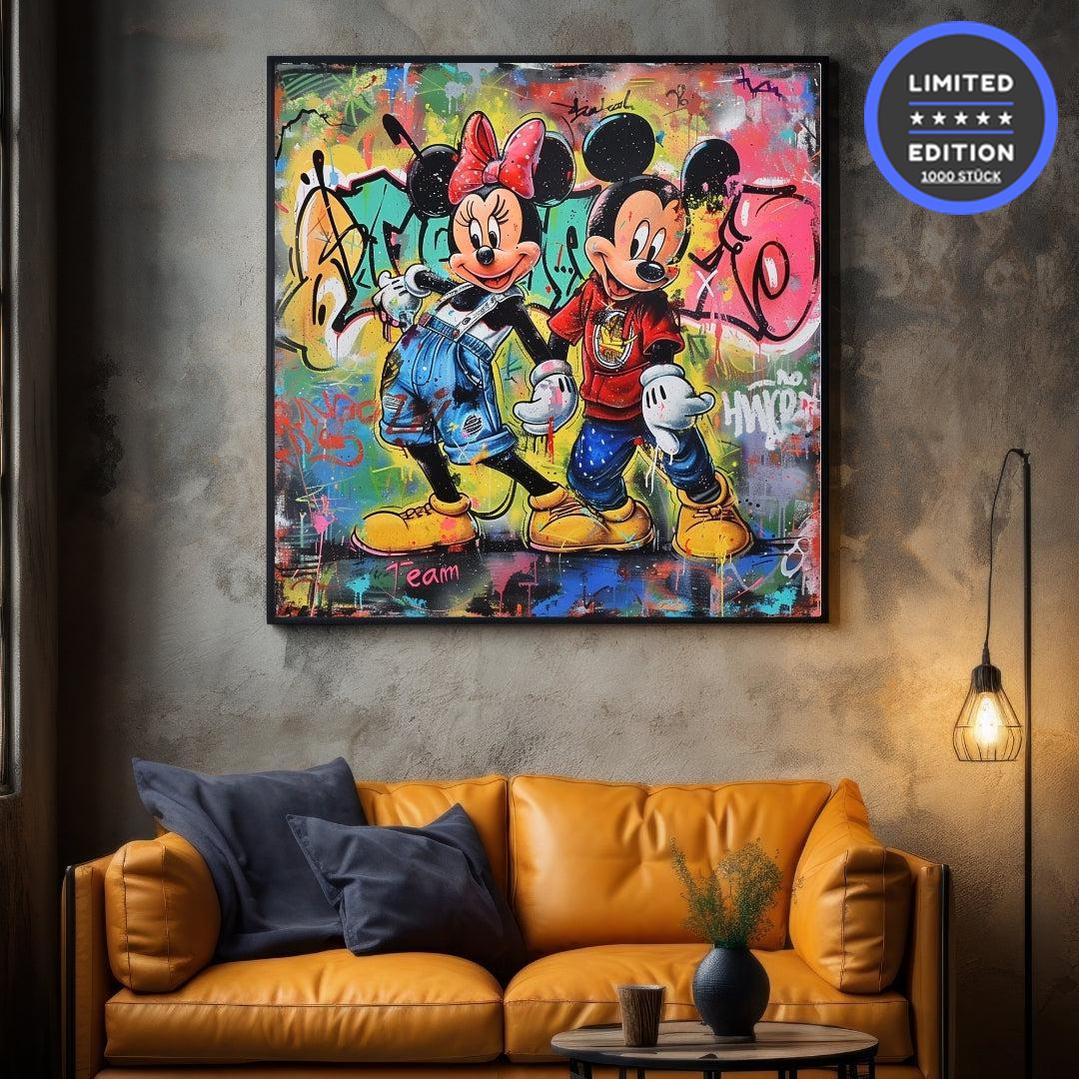 "DREAM TEAM MICKEY"