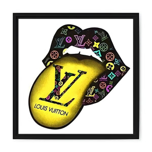 "LV KISS"